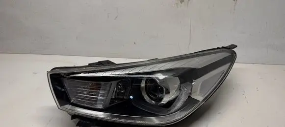 KIA Rio Headlight/headlamp 