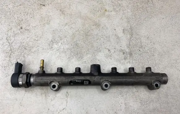 Fuel main line pipe