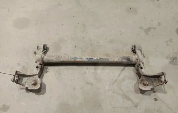 Opel Zafira B Rear subframe 