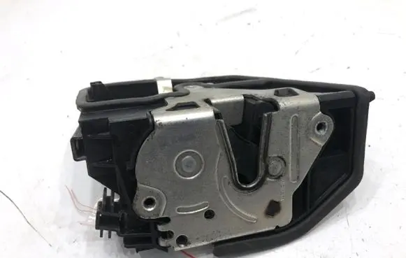 BMW 3 E92 E93 Front door lock 7202146