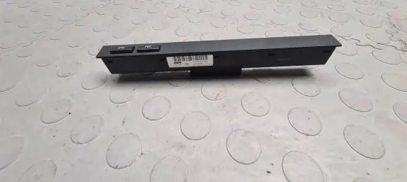 BMW 5 E39 Parking (PDC) sensor switch 8373769