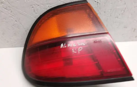 Nissan Almera Rear/tail lights