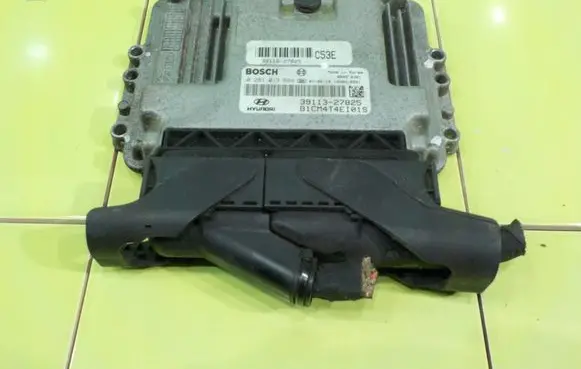 Hyundai Santa Fe Engine control unit/module 3911327825
