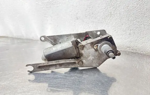 Opel Frontera A Rear window wiper motor 22141658