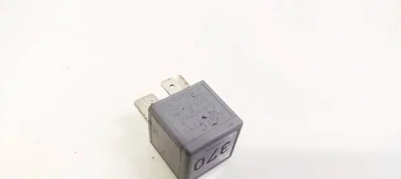 Volkswagen Golf V Other relay 1K0951253A V23134-J52-X430