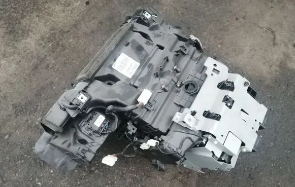 Nissan Leaf I (ZE0) Interior heater climate box assembly 272103NL2B