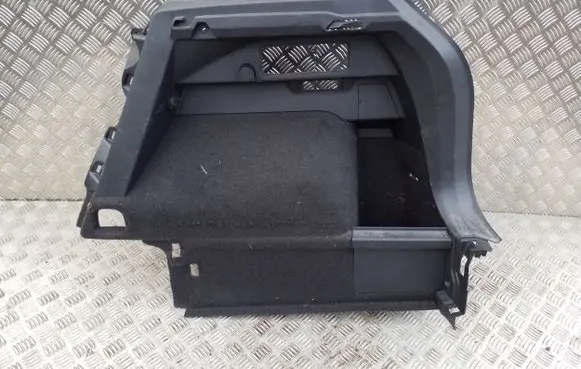 Trunk/boot side trim panel