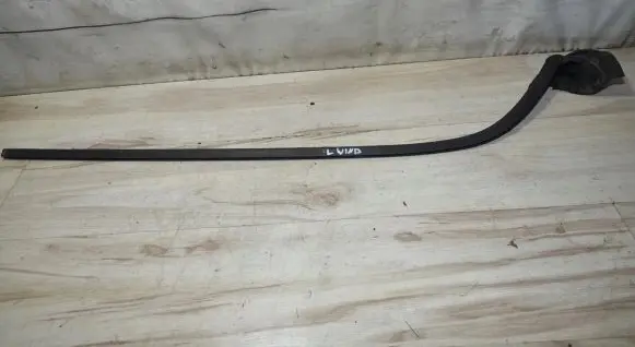 Renault Wind Rubber seal front coupe door window 