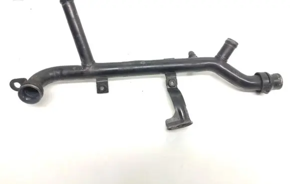 Audi A4 S4 B7 8E 8H Engine coolant pipe/hose 06B121065AA