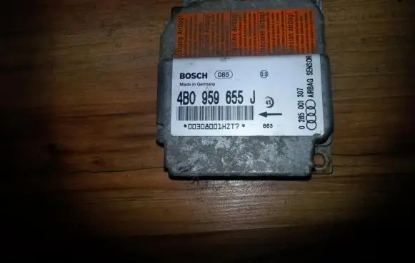 Audi A6 S6 C5 4B Airbag control unit/module 4B0959655J 0285001307