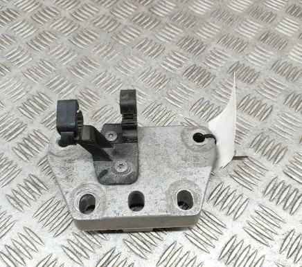 Volkswagen Golf VII Engine mounting bracket 5QE199588B