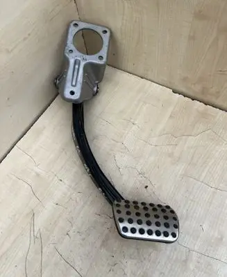 Mercedes-Benz GL X164 Brake pedal A1642901901