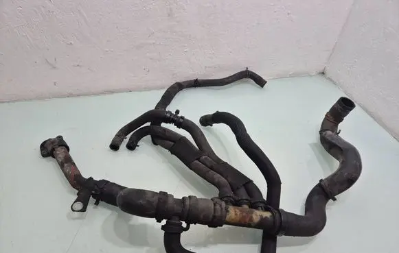 Renault Megane III Engine coolant pipe/hose 