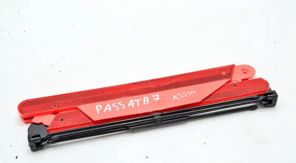 Volkswagen PASSAT B7 Emergency warning sign 3C5860251