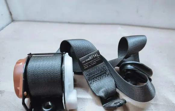 Opel Mokka X Rear seatbelt 42469714