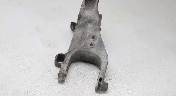 Volkswagen Multivan T5 Engine mounting bracket 7H0199343