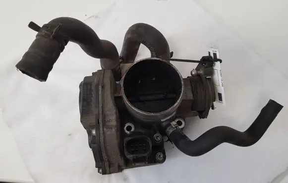 Audi A4 S4 B5 8D Throttle valve 058133063H 408237212002