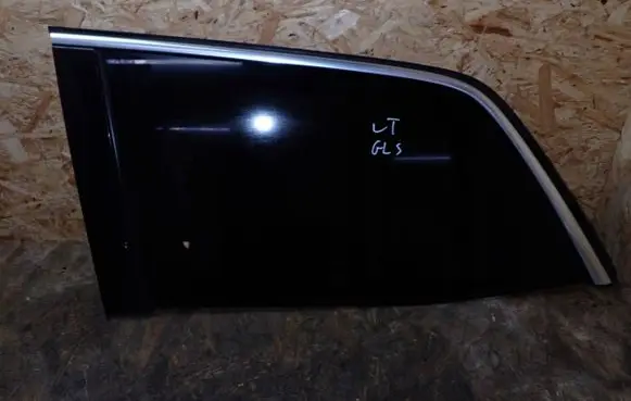 Mercedes-Benz GL X166 Rear side window 