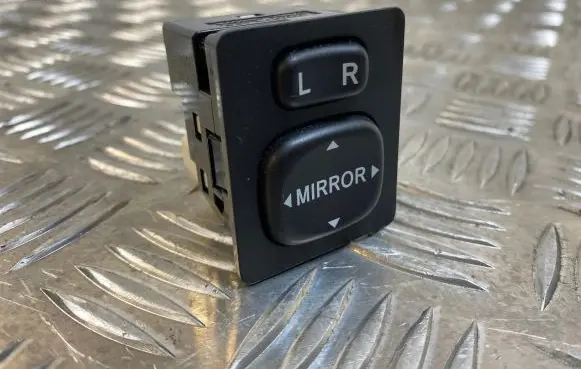 Toyota Corolla Verso AR10 Wing mirror switch 183574 769746D
