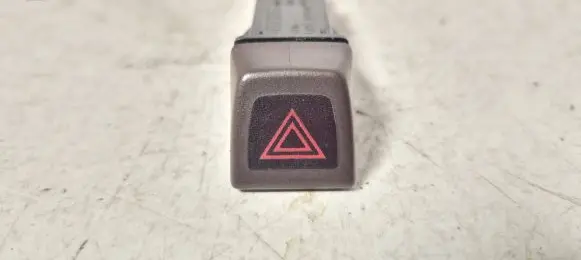 Volvo V50 Hazard light switch 8651399