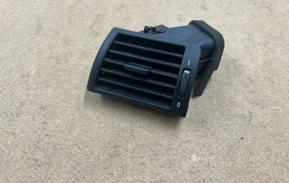 BMW 3 E46 Dashboard side air vent grill/cover trim 64228361897 8361897 369701