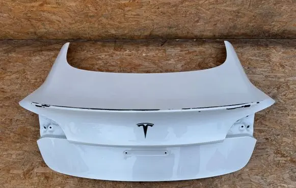 Tesla Model 3 Tailgate/trunk/boot lid 