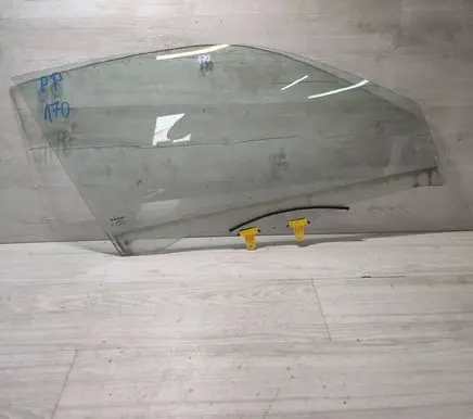 Suzuki Vitara (LY) Front door window glass four-door 43R004342