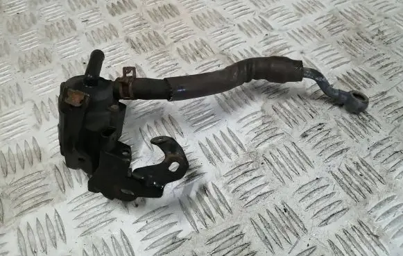 Peugeot RCZ Water pump v761935980 704386000 T2933035