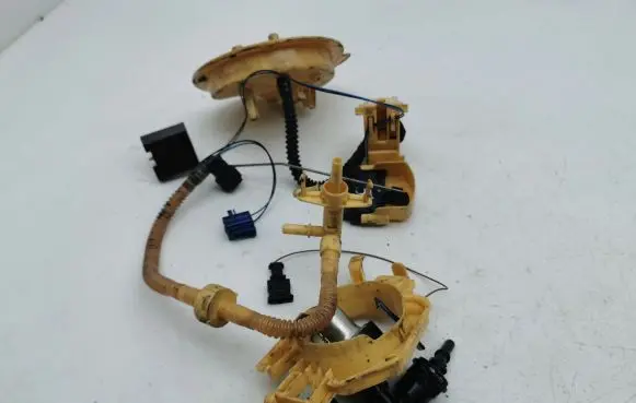 BMW 7 F01 F02 F03 F04 Fuel level sensor 7188563