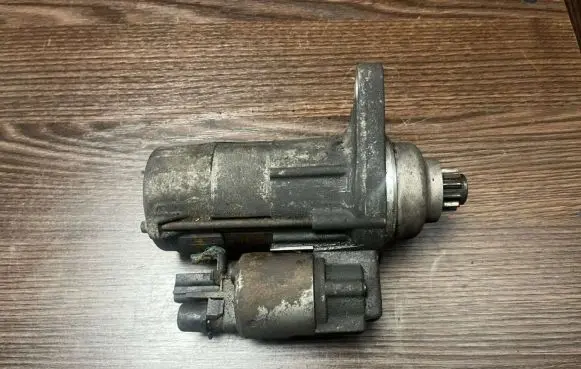 Volkswagen Transporter - Caravelle T5 Starter motor 02Z911023H TS18E
