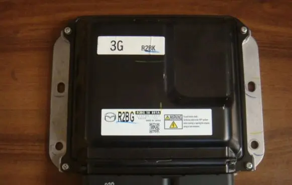 Mazda 6 Engine control unit/module 18881A