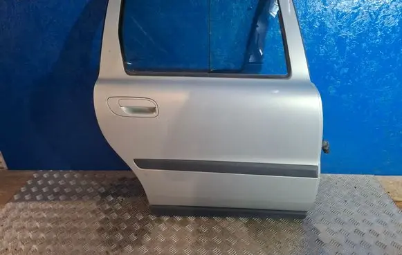 Rear door
