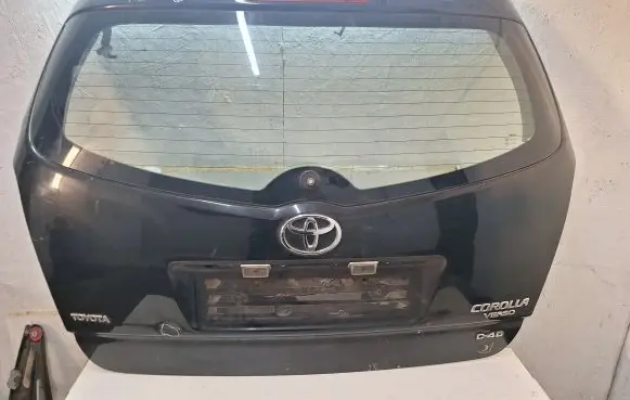 Toyota Corolla Verso AR10 Tailgate/trunk/boot lid