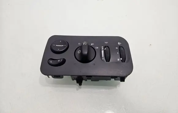 Chrysler Grand Voyager IV Light switch 0YD111DVAE