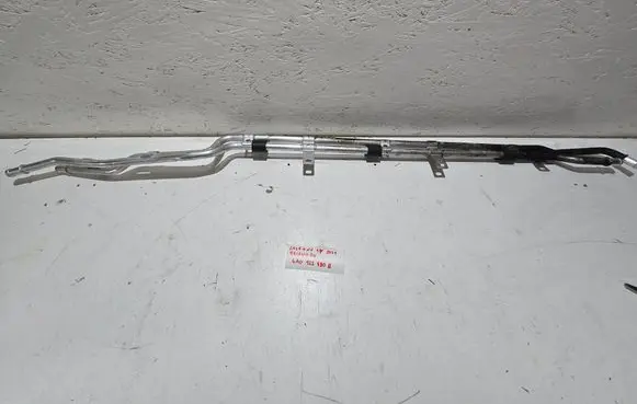 Porsche Cayenne (9Y0 9Y3) Engine coolant pipe/hose 4M0122480B