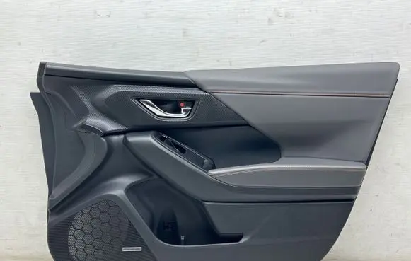 Subaru Crosstrek III Front door card panel trim 94210FN11A 94216FN04A S73514920