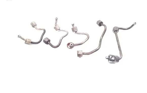 Fuel injector supply line/pipe