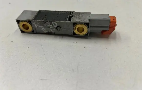 Volvo V70 Airbag deployment crash/impact sensor 9452777 007749 110106