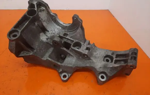 Audi A4 S4 B6 8E 8H Gearbox mounting bracket 03G903143B