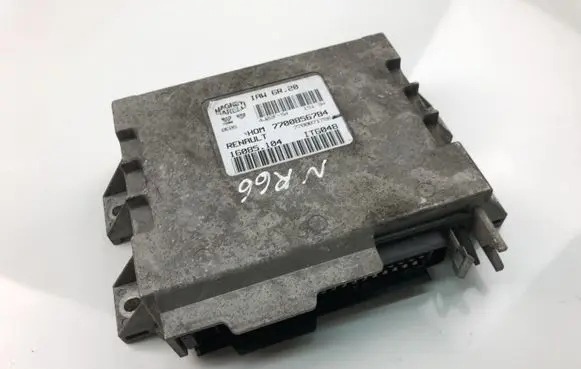 Renault Twingo I Engine control unit/module 7700856784