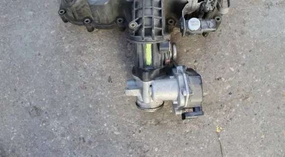 Volkswagen Golf VI Intake manifold 03L129711AL