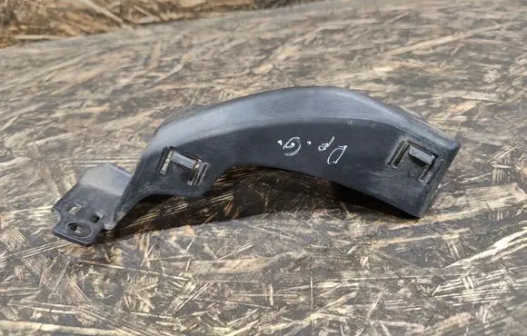Fiat 500X Rear bumper mounting bracket 51937660