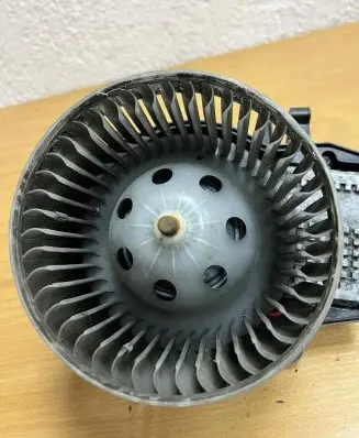 Audi A4 S4 B6 8E 8H Air conditioning (A/C) fan (condenser) 8E2820021A D8317