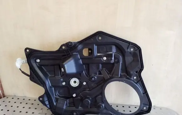 Mazda 3 II Rear window lifting mechanism without motor BBM47297XA
