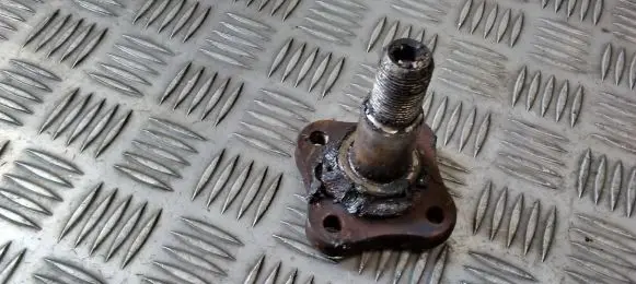 Nissan Micra Stub axle 