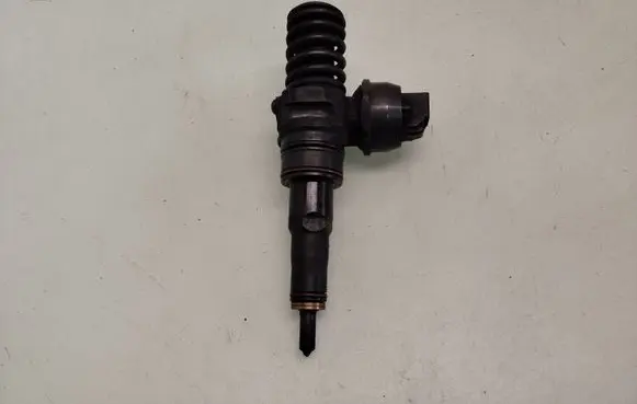 Volkswagen Sharan Fuel injector 038130073AL