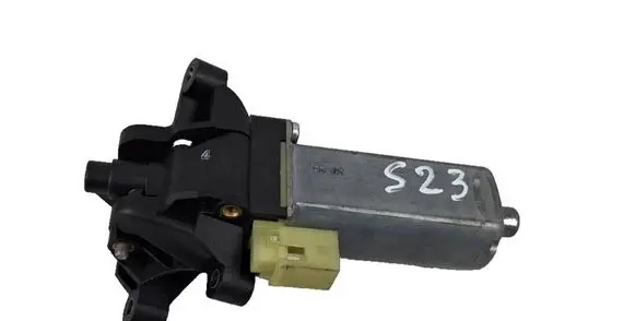 Mercedes-Benz S W221 Steering column adjust motor 0390203249