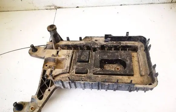 Skoda Yeti (5L) Battery bracket 1k0915333