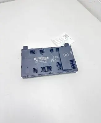 Mercedes-Benz CLK A209 C209 Door control unit/module 2098201926