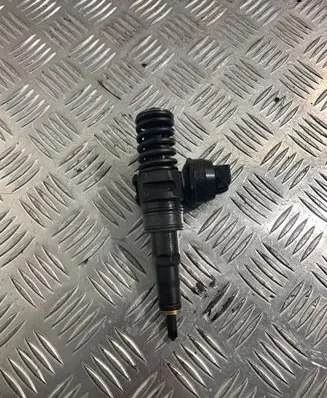 Skoda Octavia Mk2 (1Z) Fuel injector 038130073AG